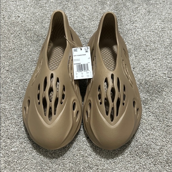 Brand New Yeezy Foam Runners With Tags - Picture 1 of 5